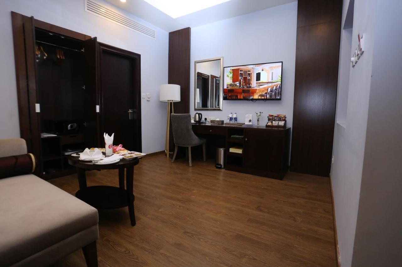Ramada Plaza By Wyndham Karachi Airport Hotel Dış mekan fotoğraf A room at the hotel