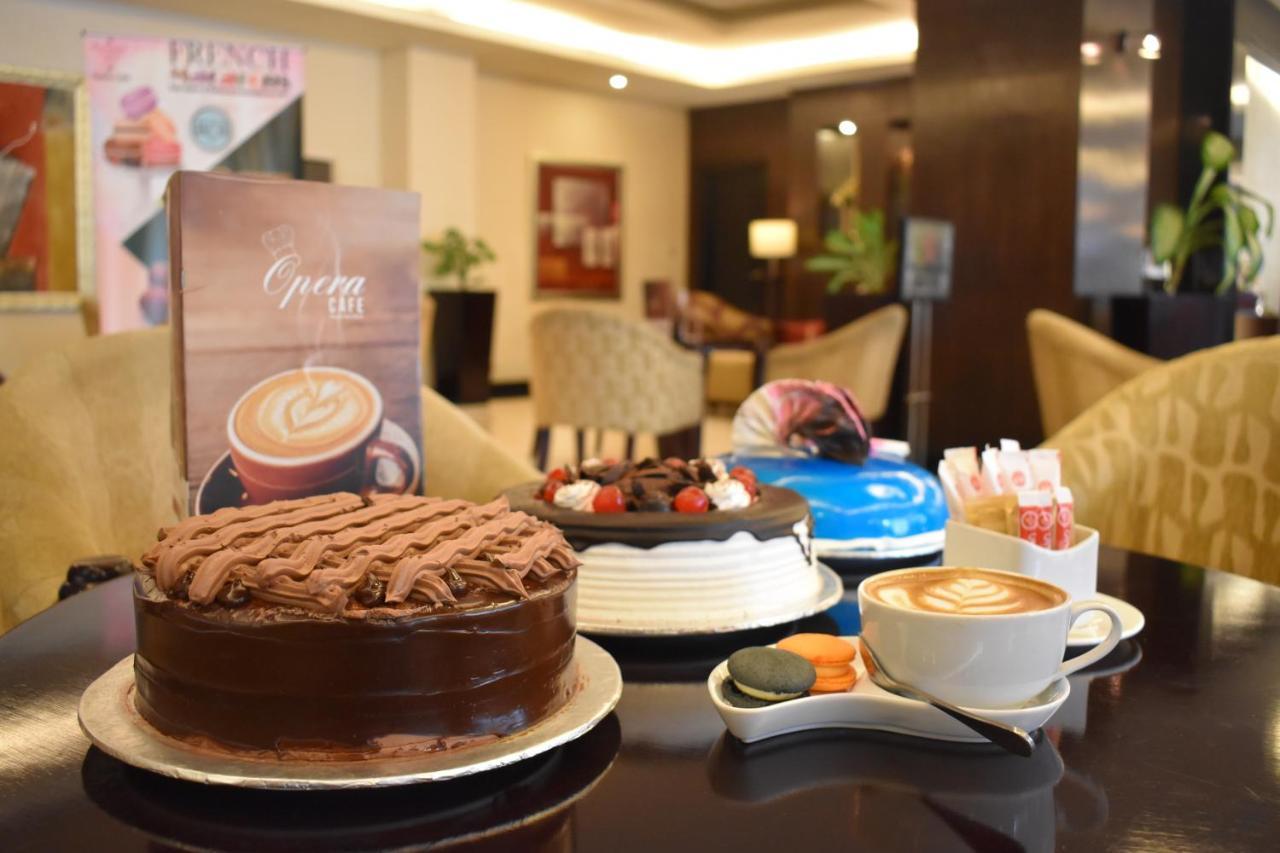 Ramada Plaza By Wyndham Karachi Airport Hotel Dış mekan fotoğraf Coffee Shop