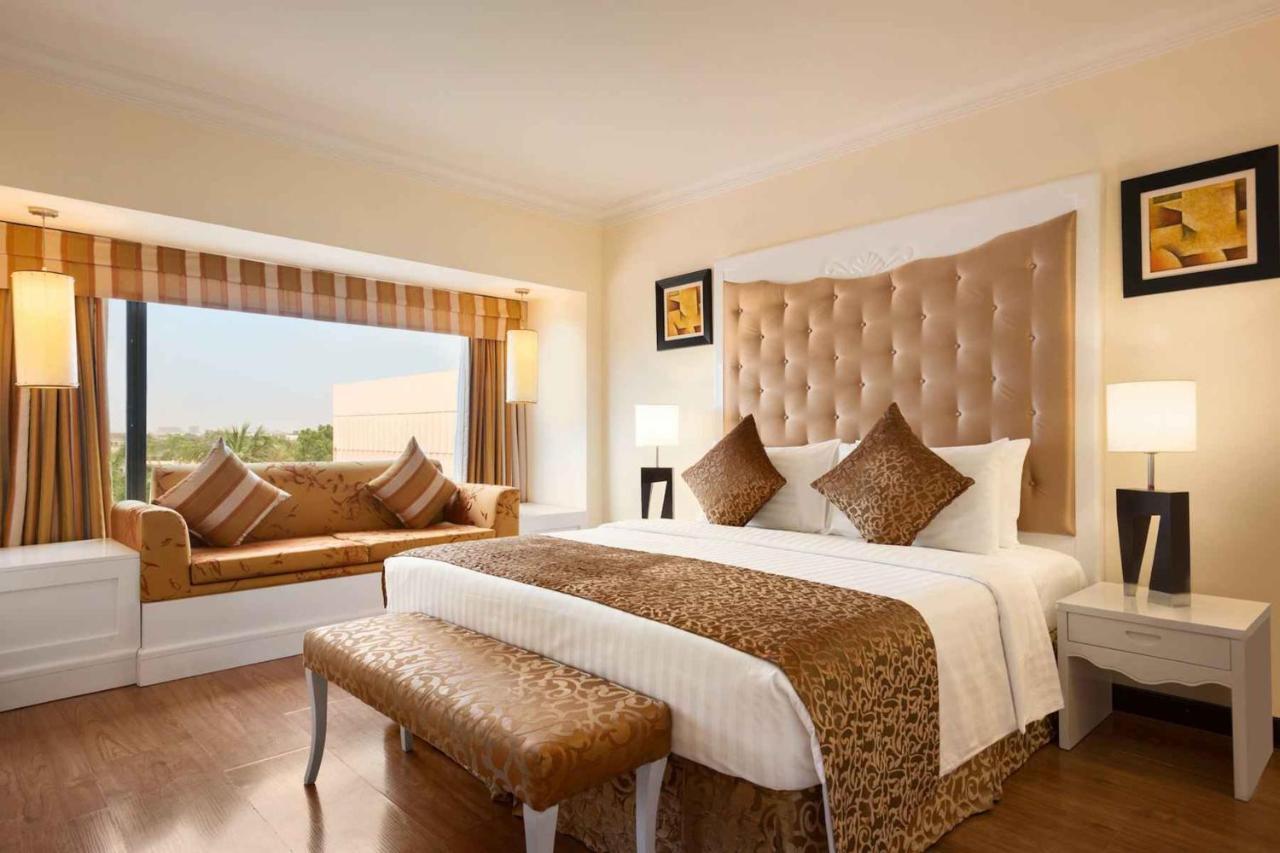 Ramada Plaza By Wyndham Karachi Airport Hotel Dış mekan fotoğraf Suite