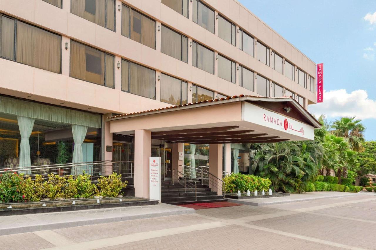 Ramada Plaza By Wyndham Karachi Airport Hotel Dış mekan fotoğraf Amaranth Hotel